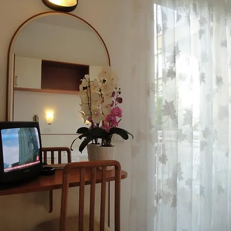 Mantovani Mariu 3* Римини